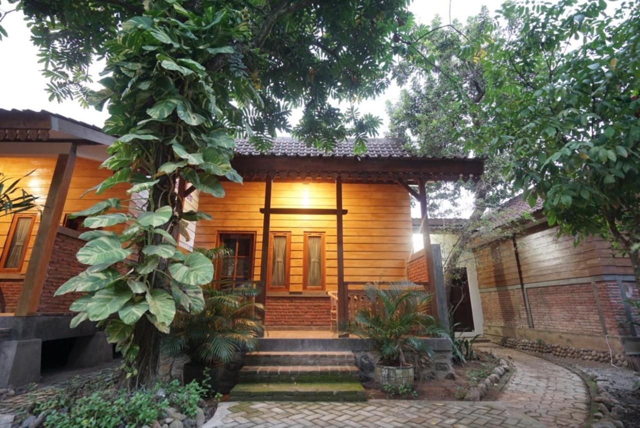 Bata Merah Homestay Banyuwangi  Exterior foto